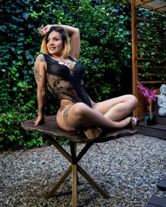 AzunaStar hot blonde woman Foto 3