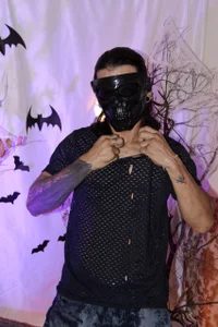 Do you dare to take off my mask... or do you prefer to imagine it? od AlbertBernal69  6 snímek