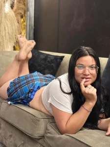 Missi_Jones What would you do with so much beauty? Pic 2