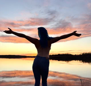 Red Skies, Thick Thighs ☀️ SNEAKY PEEK de rosiebuddy Foto