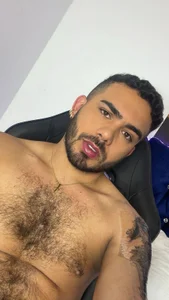 adamhairy my <3 Pic 2