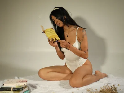 Sam-cekot kullanıcısının Do you like the erotic poetry? ❤️‍🔥 albümü -  4 fotoğraf