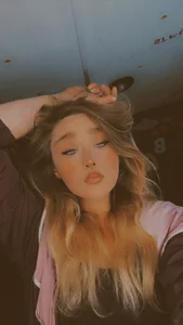 Me🥵 de BMaee  2 Imagens