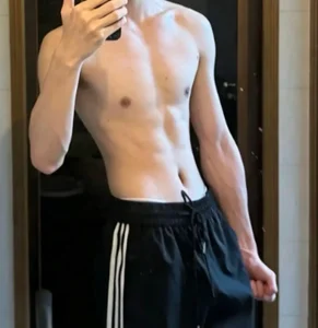 liuchuang99's XXX Nude Photo 1