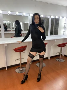 Kristen_Garner Feel my burn inflame 💋🔥  4টি ছবি