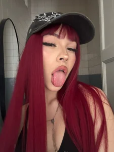 ❤️‍🔥 de Sabrina_bloom  2 photos