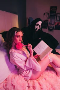 VeronicaVancesのHorror Never Looked This Goodの 3枚の写真