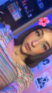 NickiYoungのPublicの 9枚の写真