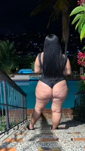 kiana_cream More of my birthday 🎈 Hình 3