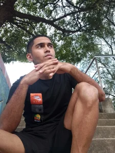 Derek_Storm_ Derek  3টি ছবি