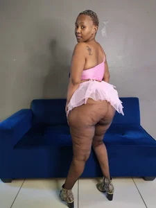 ThaQueenMaya: Public ( фото)