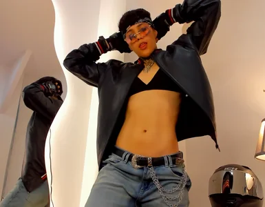 b3k_afrodict Sexy motorcyclist Pic 2