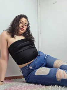 Charlotte__Miller Don't be fooled, I look very innocent but I can also be very naughty. ❤️ Immagine 