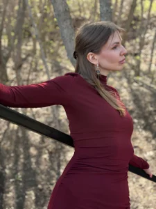 ReginaSparkle Lady in Red Pic