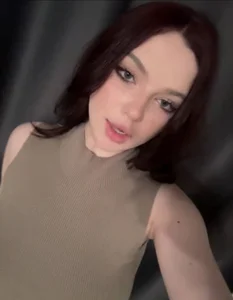 ThuBoppre awesome eyes Pic 3