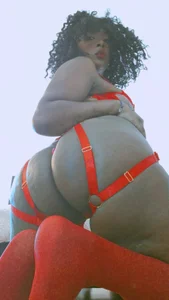 amirah_ebony I love red, and you? Pic 8