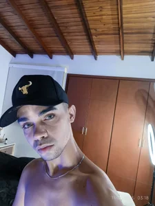 Violet_Dream2 Sexy boy Pic 4