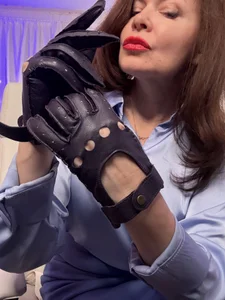 My gloves de Nylon_Legs  2 Imagens