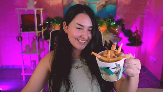 CeceliaJohnson How did you end up in my cup? Pic 2