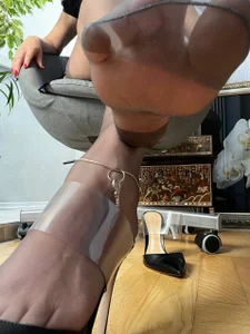 Nylon_Legs Public Foto 4