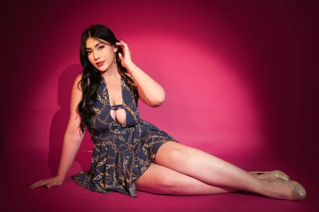 JulesBenett: Beautiful in violet ( 3 фото)