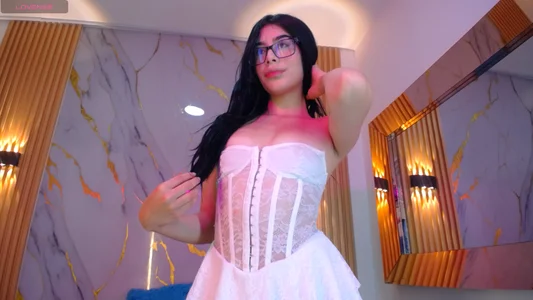 Esmeralda_Belle 🌸💖 Immagine  9