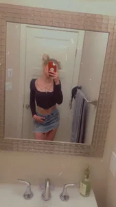 Katsneakpeek