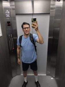 Sebastian_GeertsのSome photos of when I go to the gymの 3枚の写真