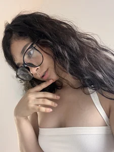marianax_x Me with glasses. Pic 2