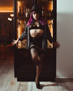 agathaaiko6 la chica de las botellas รูป  4