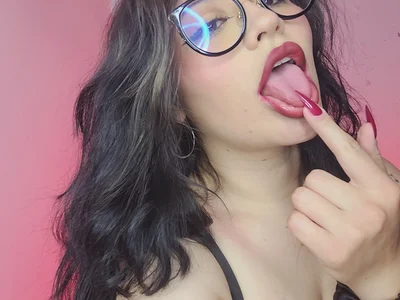 LuisaGranados More of Luisa 圖片 3