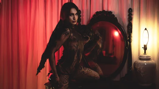 kendallLxr Halloween Pic 6