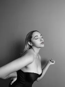 MelissaMoore_ B&W Immagine  5