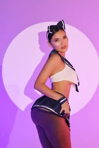 SaraParker_ Trick or treat? 🎃 Pic 2