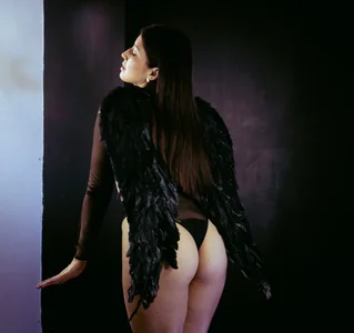 Emma_Lombardi Birthday photoshoot 🖤 Pic 2