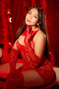 pauline_golden1 Happy Valentine's Day Pic 2