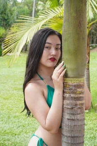 Lana_del_rey_ Pool and palms 사진 8