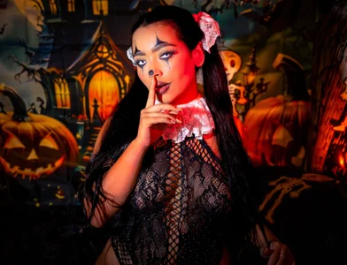 emma_carterr1 happy halloween🎃🔥 Bilde 3