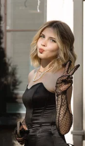 NiaAnderlik Public Pic 5