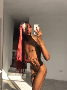 DakotaRosee We take a little sun?🤗 Pic 4