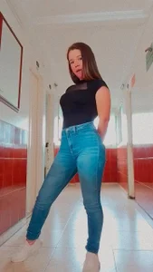 Lucyklein2022 Public Pic 9