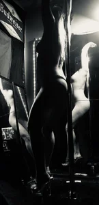 TheCockandBlonde: Public ( 7 фото)