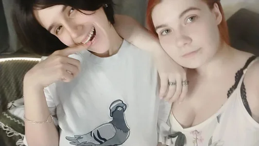 LenoreOlevera Awwwww lovely couple รูป  2