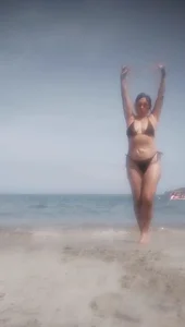 Yeseniaa25_ At the Beach!! Billede 8