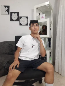 LoganTwink18: Public ( фото)