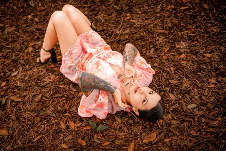 in the middle of the forest ♥ de Nathalia_stone_  8 Imagens