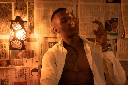 esteveen_ortegas_ Smoke with me🤯 Immagine  2