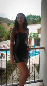 agatha_collins_ Fine and elegant woman Bilde