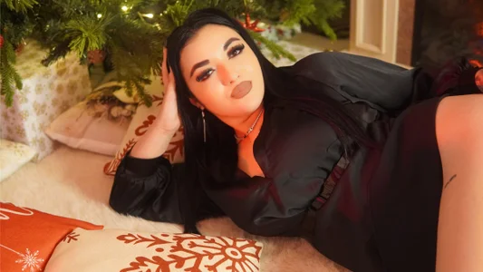 LaraBloom Santa’s favorite temptation 🥵✨🎁 Pic 6