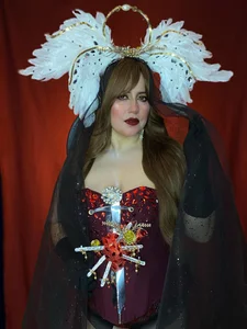 lindsay_taylorjoy Alternative Valentine's Day. Divine love.💖✨🔥 Foto 4